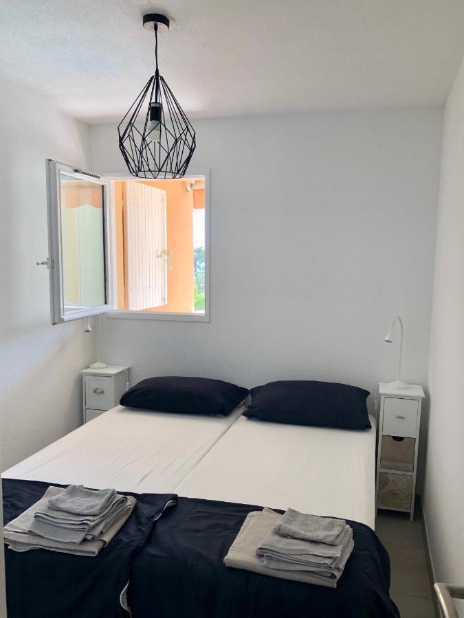 Apartment Newly Renovated Aircond-Wifi-Pool-Sea View-150M To Beaches- Saint Aygulf Esterno foto