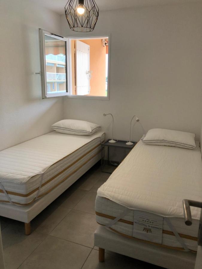 Apartment Newly Renovated Aircond-Wifi-Pool-Sea View-150M To Beaches- Saint Aygulf Esterno foto