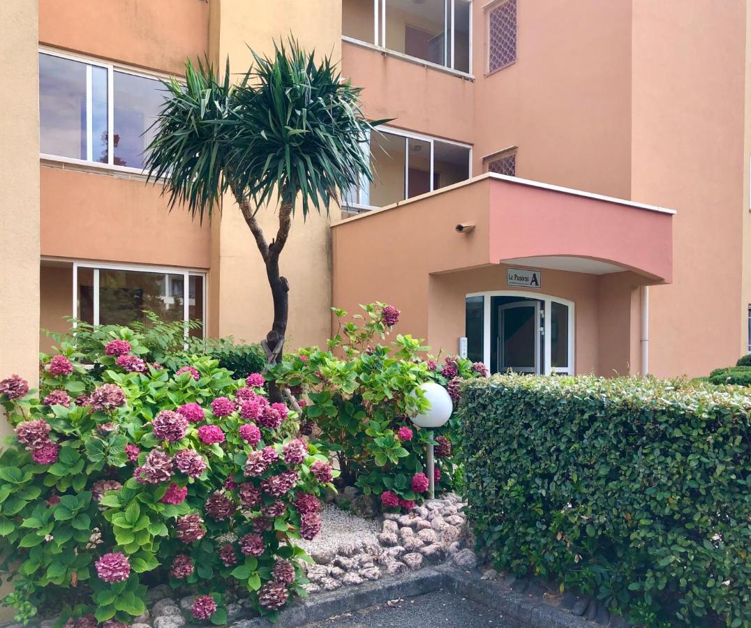 Apartment Newly Renovated Aircond-Wifi-Pool-Sea View-150M To Beaches- Saint Aygulf Esterno foto