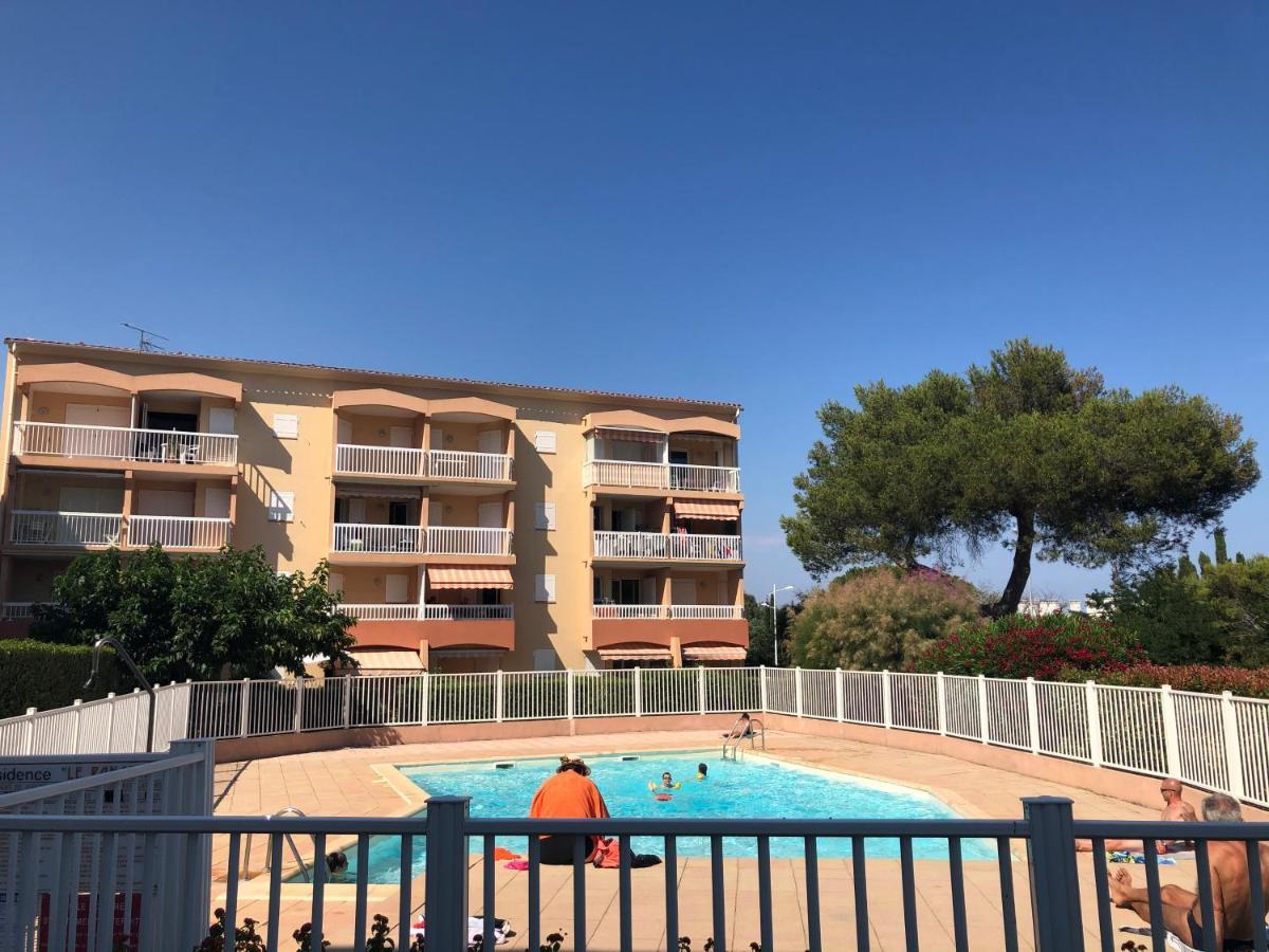 Apartment Newly Renovated Aircond-Wifi-Pool-Sea View-150M To Beaches- Saint Aygulf Esterno foto