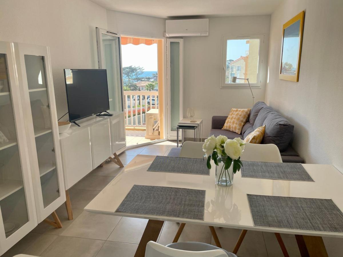 Apartment Newly Renovated Aircond-Wifi-Pool-Sea View-150M To Beaches- Saint Aygulf Esterno foto